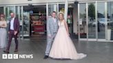 Cobham Services: Couple hold wedding reception at M25 service station