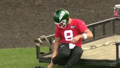 How's Aaron Rodgers' Foot? 2 Million Jets Fans Want to Know!