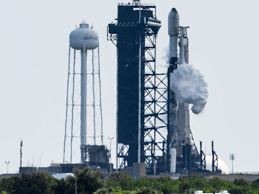 Scrub! SpaceX launch halts 46 seconds before liftoff Sunday at NASA's Kennedy Space Center