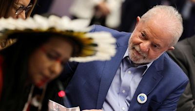 Lula pede voto em Boulos em ato esvaziado do 1º de maio; lei eleitoral veda Por Estadão Conteúdo