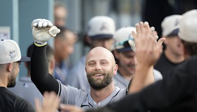 Diamondbacks' Christian Walker continues his Dodger Stadium rampage, hitting 2 more homers