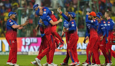 RCB’s spectacular IPL playoff win breaks internet! Social media erupts as Faf Du Plessis & co beat CSK