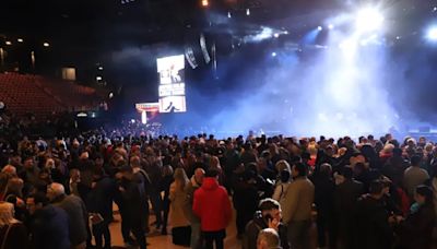 En vivo, Javier Milei en el Luna Park: crece la expectativa antes del show musical y la presentación del libro - Diario Río Negro