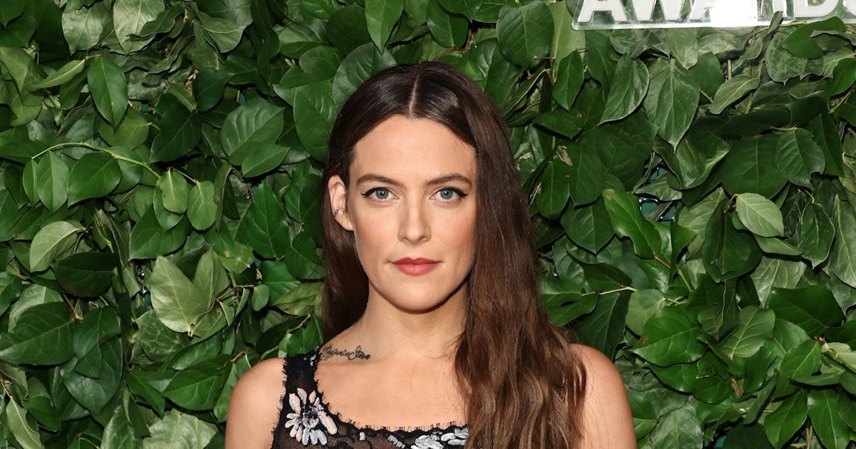 Riley Keough Struts a See-Through Chanel Dress On The Red Carpet
