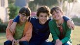 'The Wonder Years' Cast Poses Together In Selfies To Celebrate Reunion