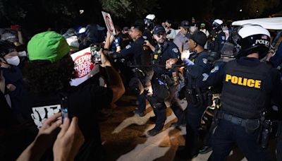 Pro-Palestinian protesters clash with police at University of Arizona