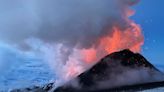 Estallan dos volcanes en la península Kamchatka en Rusia