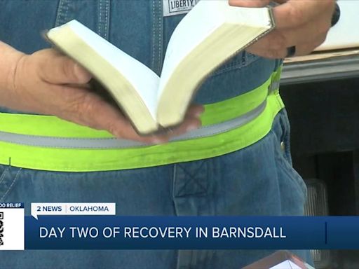 'It's our brothers and sisters' | Texas man offering prayers in Barnsdall