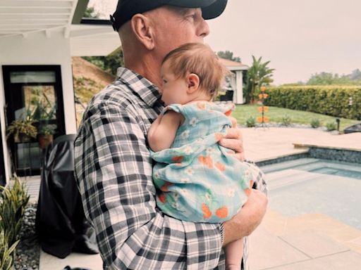 La hija de Bruce Willis saca a relucir su lado más dulce como abuelo