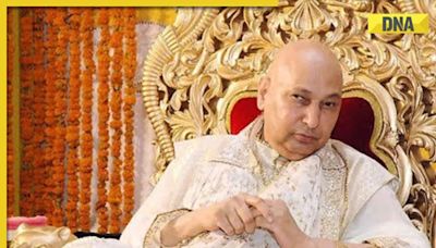 Meet Chhatarpur Wale Guruji, Ananya Panday, Hema Malini, Neetu Kapoor's spiritual guru, who is believed to be..