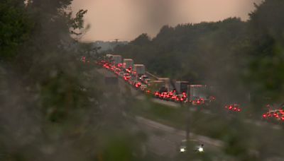 Crews put out semi-truck fire on Ohio Turnpike in Austintown