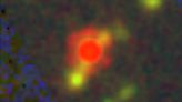 El misterio de los 'puntitos rojos' descubiertos por el telescopio James Webb: fábricas de polvo
