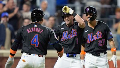 McNeil snaps home run drought, Mets move over .500 by beating Astros
