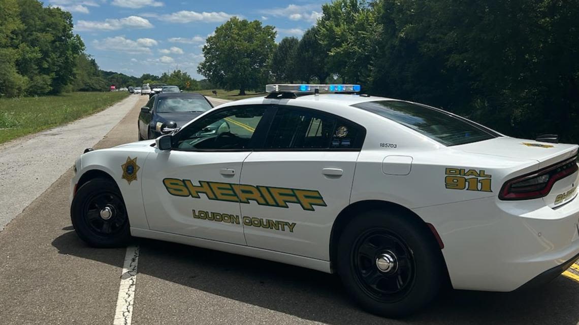 LCSO: 1 dead in Lenoir City after wreck at Pond Road
