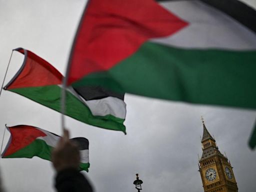 Pro-Gaza candidates squeeze Labour vote in Muslim areas