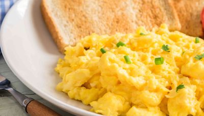 How To Cook the Fluffiest Scrambled Eggs, According to an Egg Farmer