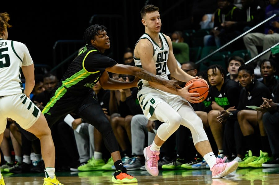 Barnes and Tennessee add one of the AAC’s top big men