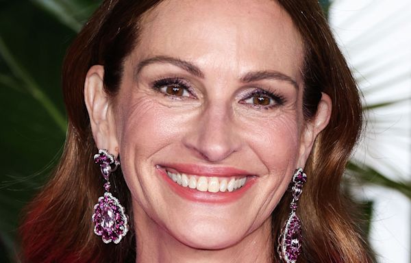 Julia Roberts Just Debuted A New Shaggy Haircut For Her Latest Magazine Cover That’s Perfect For Spring