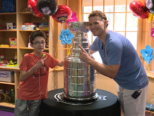 Matthew Tkachuk shares Stanley Cup joy with kids at St. Louis Children’s Hospital