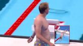 Intruso sorprendió al irrumpir en la piscina olímpica de París; nadie sabe quien es