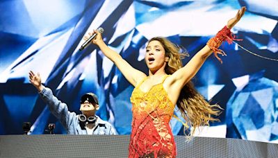 La actuación sorpresa de Shakira con Bizarrap en Coachella, en la que anuncia su nueva gira mundial