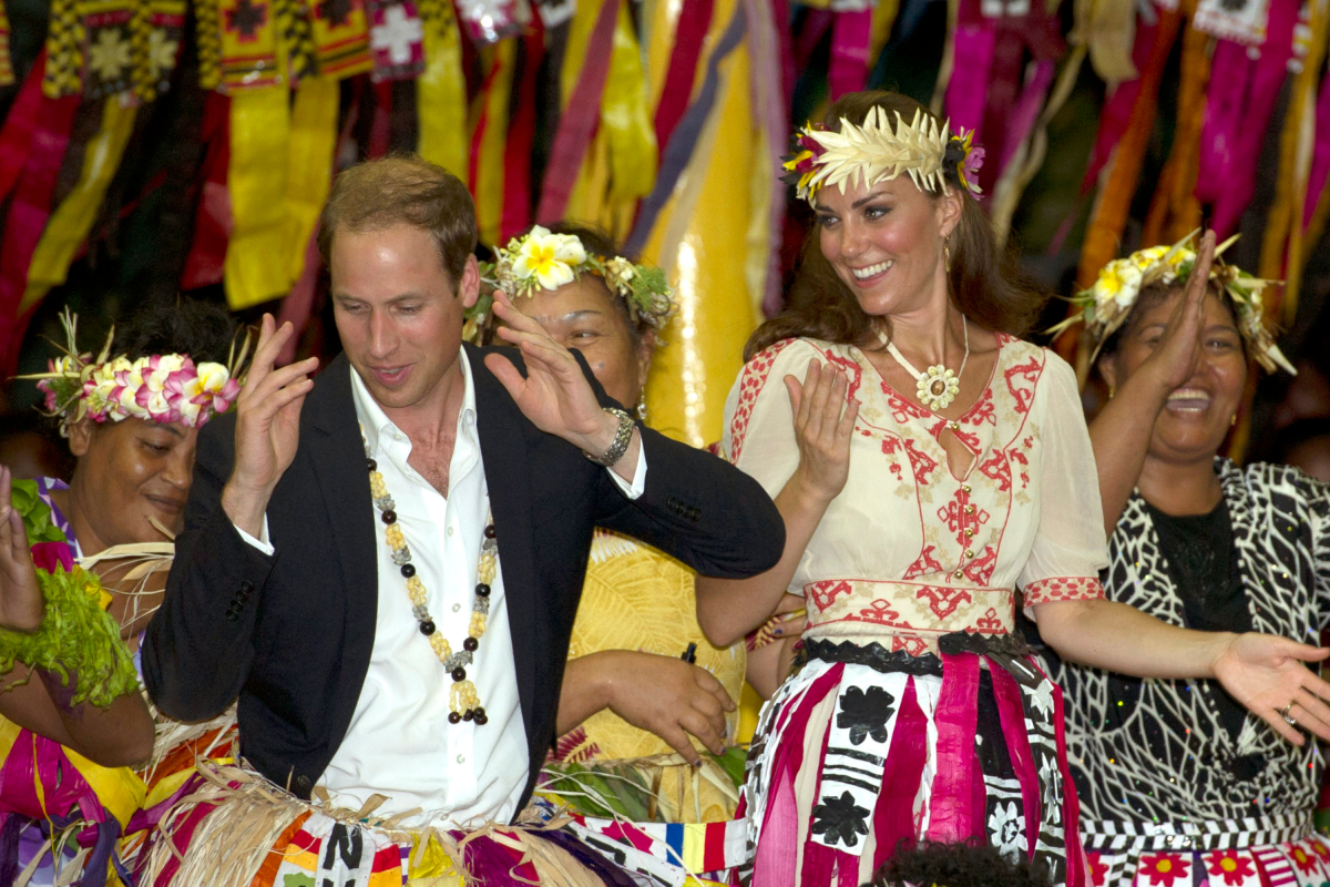 Prince William's "insane" dancing goes viral