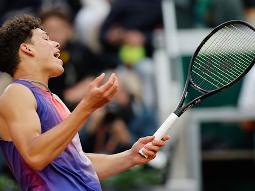 Taylor Fritz is the last US man in the French Open after Ben Shelton and Tommy Paul lose