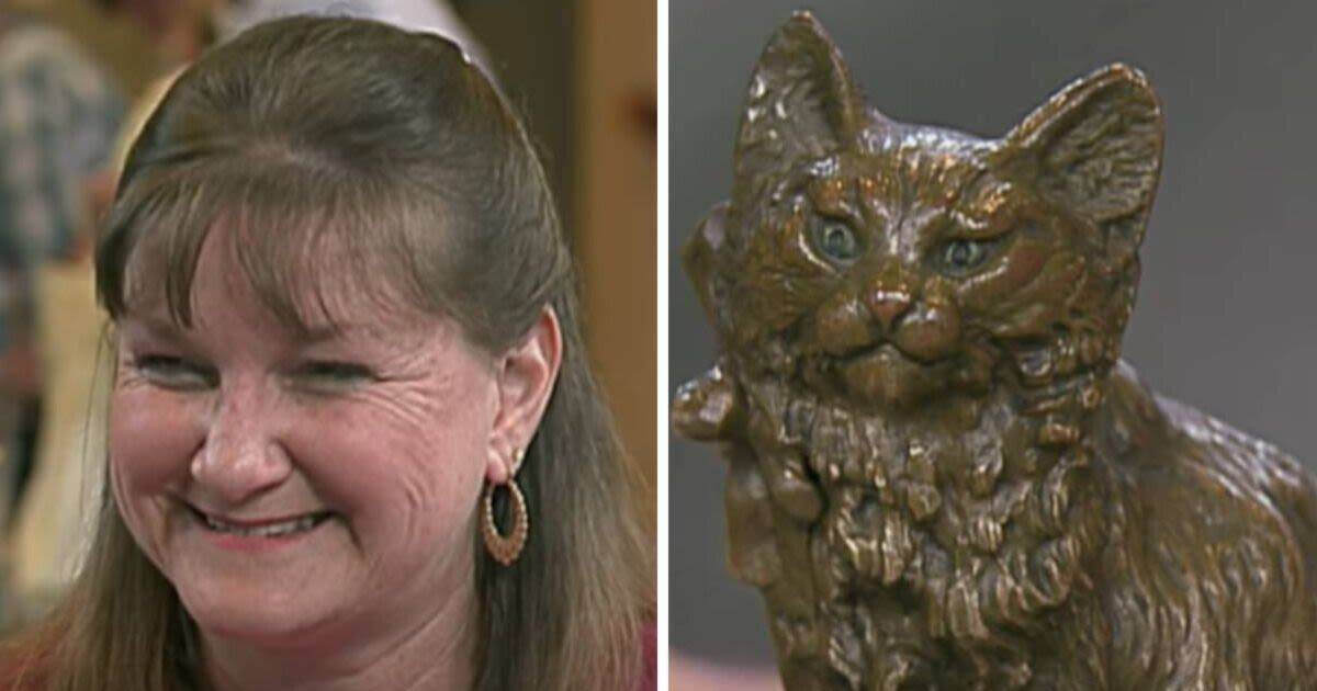 Antiques Roadshow expert unveils collectible ‘naughty’ kitten with 'risque' side