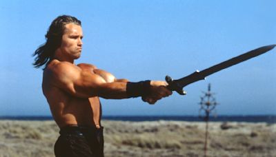 La vez que Arnold Schwarzenegger se enfrentó a un golpe de estado militar para rodar uno de sus clásicos