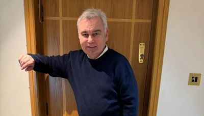 Eamonn Holmes accused of editing snap as he shares health update