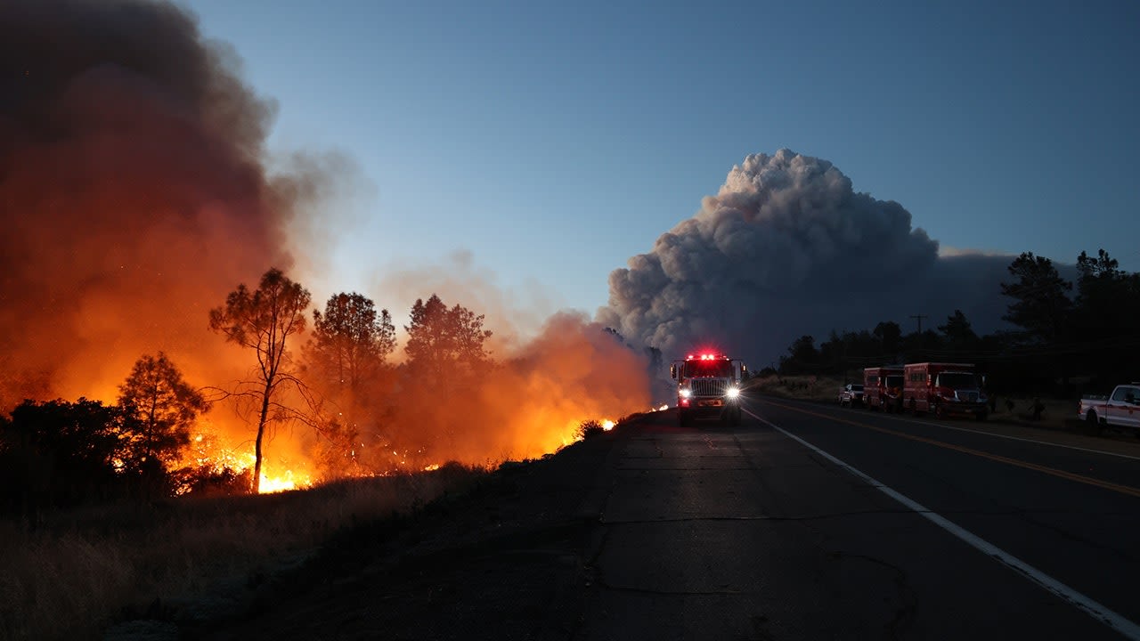 California Park Fire grows to over 400K acres; hot, dry weather to challenge firefighters