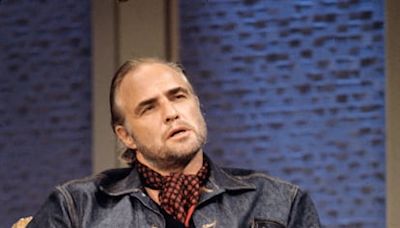 Marlon Brando: 100 años del hombre más bello del cine en 18 imágenes