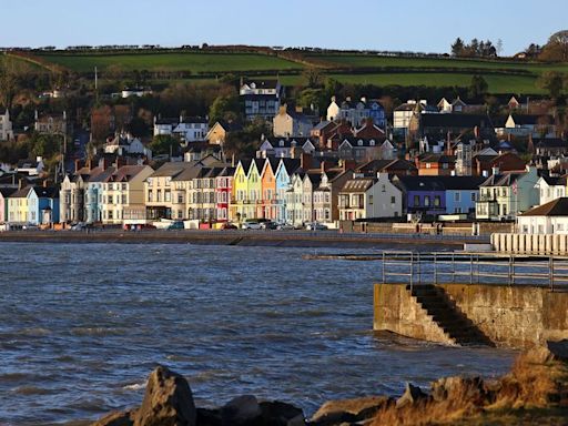 Northern Ireland weekend weather outlook shows sunny spells and winds easing