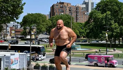 A 345-pound sumo wrestler tried to get some good luck from the Rocky steps