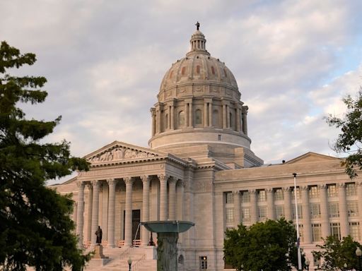 Missouri lawmakers expand private school scholarships backed by tax credits