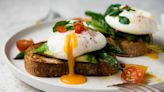 Stop Making These Mistakes When Poaching Eggs