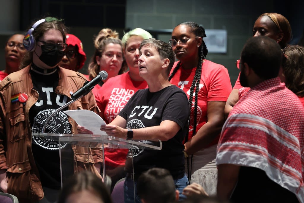 Push and pull between Chicago Public Schools, teachers union, school board and charter school advocates continues at annual budget hearings