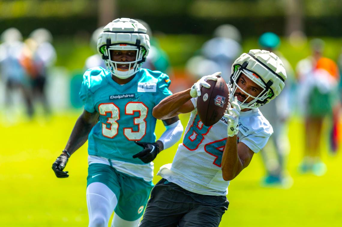 Dolphins Stock Report (Day 3): Tua and Tyreek light Dolphins defense up