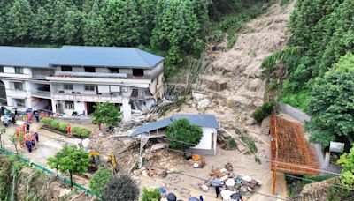 Fifteen dead in landslide after Typhoon Gaemi hits China