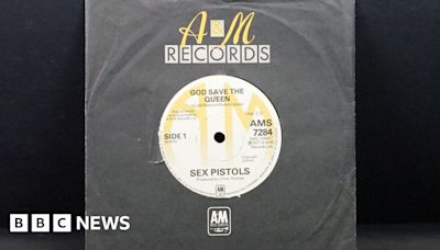 Sex Pistols single fetches record price at Wiltshire auction