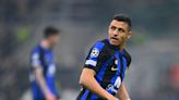 No lo pasa bien en Italia: el relegado Alexis Sánchez, el cuarto delantero del Inter - La Tercera