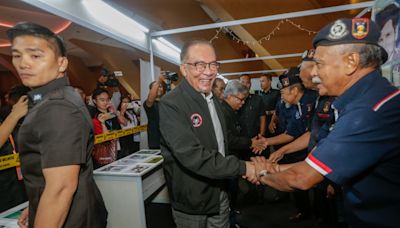 PM Anwar approves RM100m for border security, plans talks with Thailand