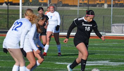 District soccer roundup: Fennville stuns Black River; Saugatuck falls in OT