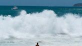 Detención de bañista imprudente en Playa Olas Altas de Mazatlán