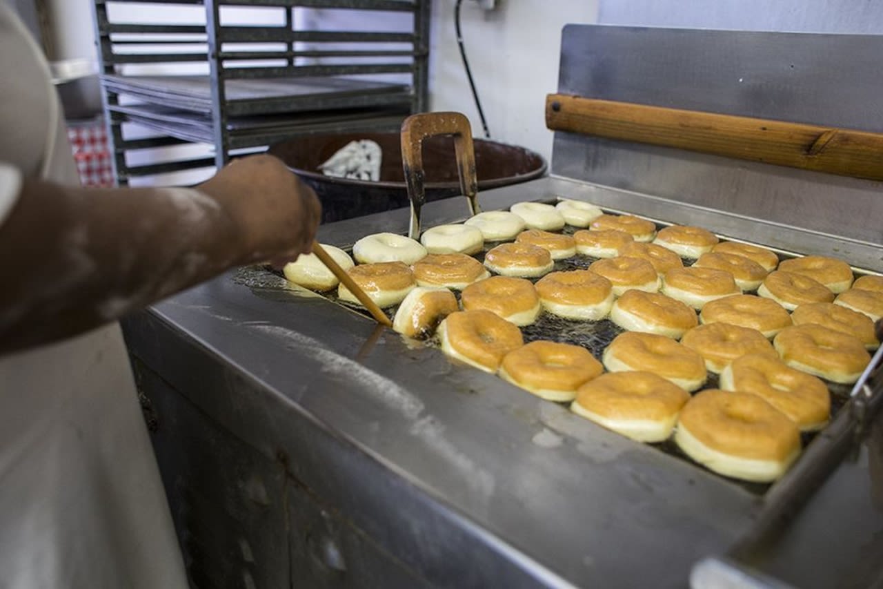 One of Michigan’s most popular, historic donut shops reopens after closing for years