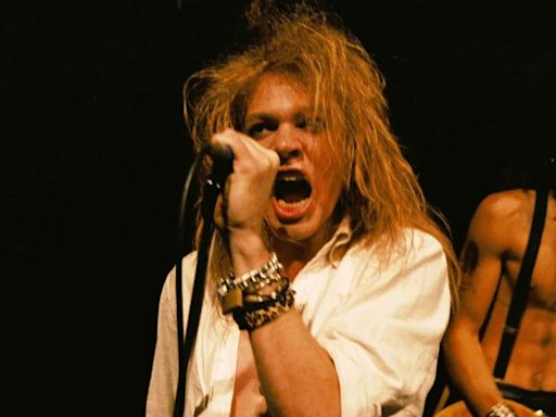 Axl Rose fue acusado de abuso sexual por una segunda víctima: “Me gritó que mate al bebé”