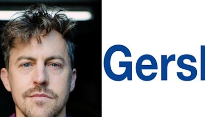 Alex Moffat Signs With Gersh