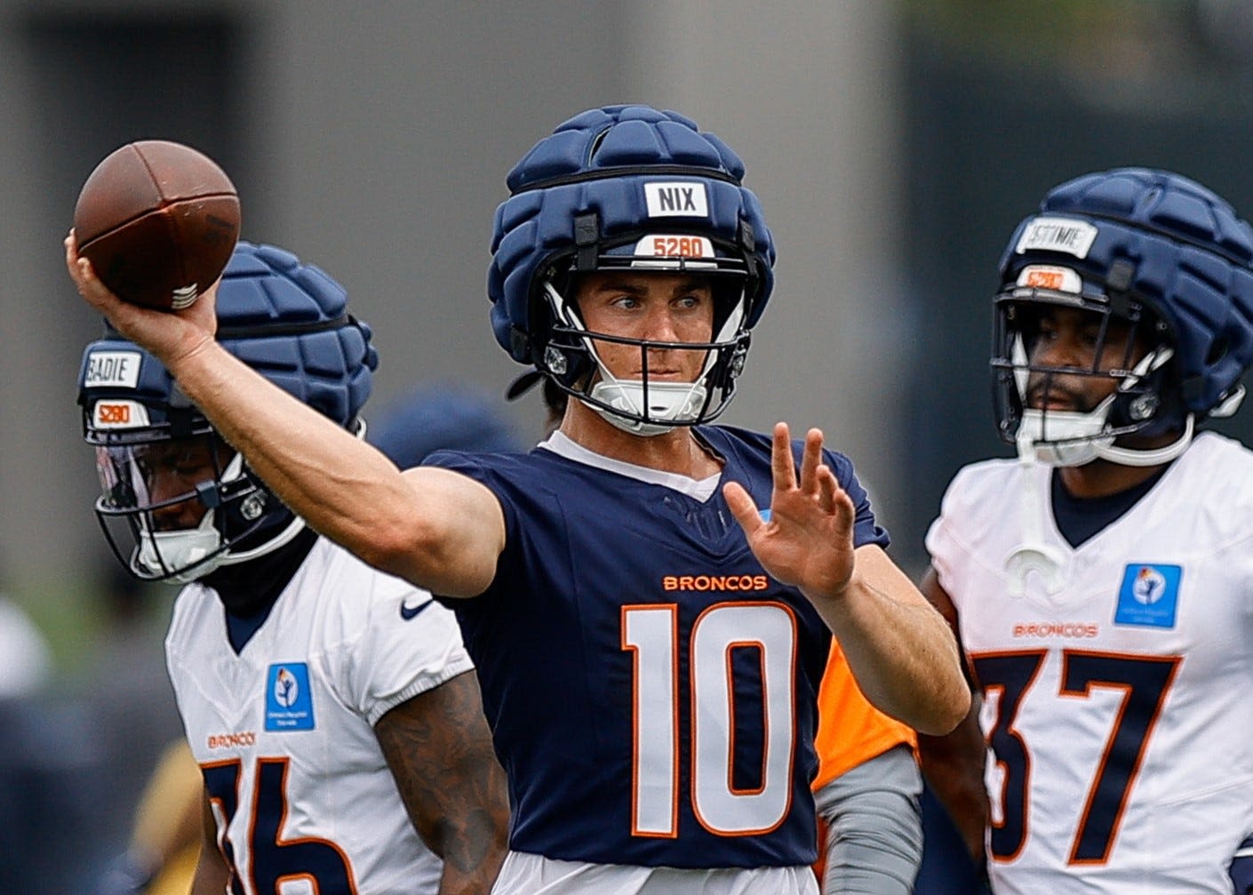 Broncos defenders continue to praise rookie QB Bo Nix