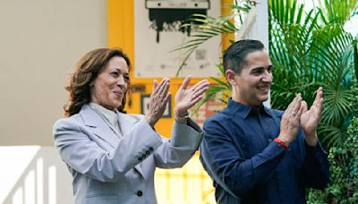 Kamala Harris Unknowingly Claps Along to Song Protesting Her Puerto Rico Visit