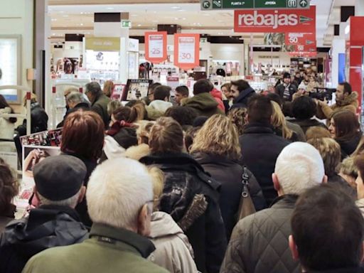 ¿Cuándo empiezan las rebajas de verano en España? Zara, Mango, Bershka, El Corte Inglés...